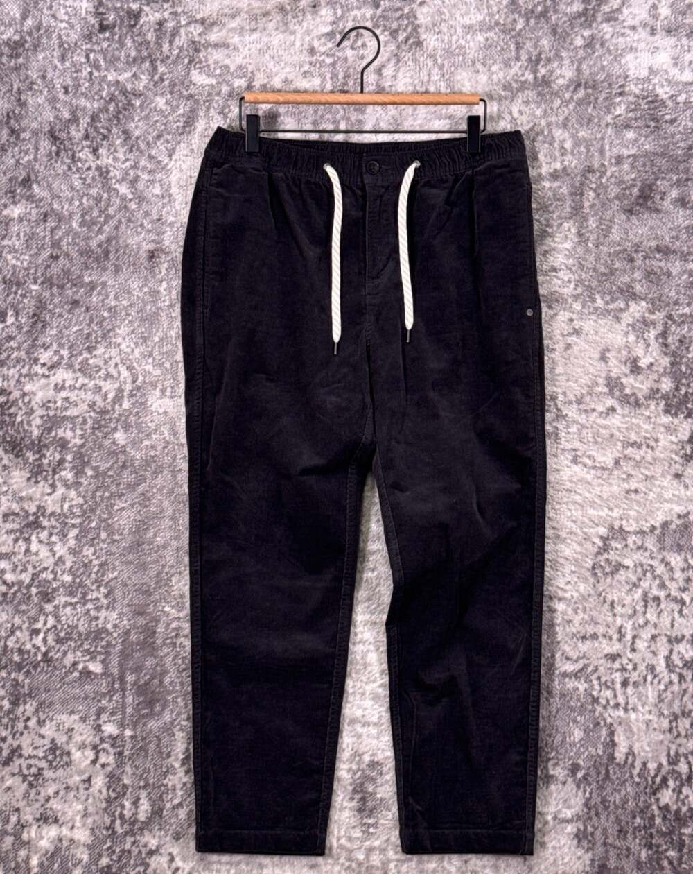 Vuori Optimist Pants Large Mens Soft Corduroy Classic Fit Black
